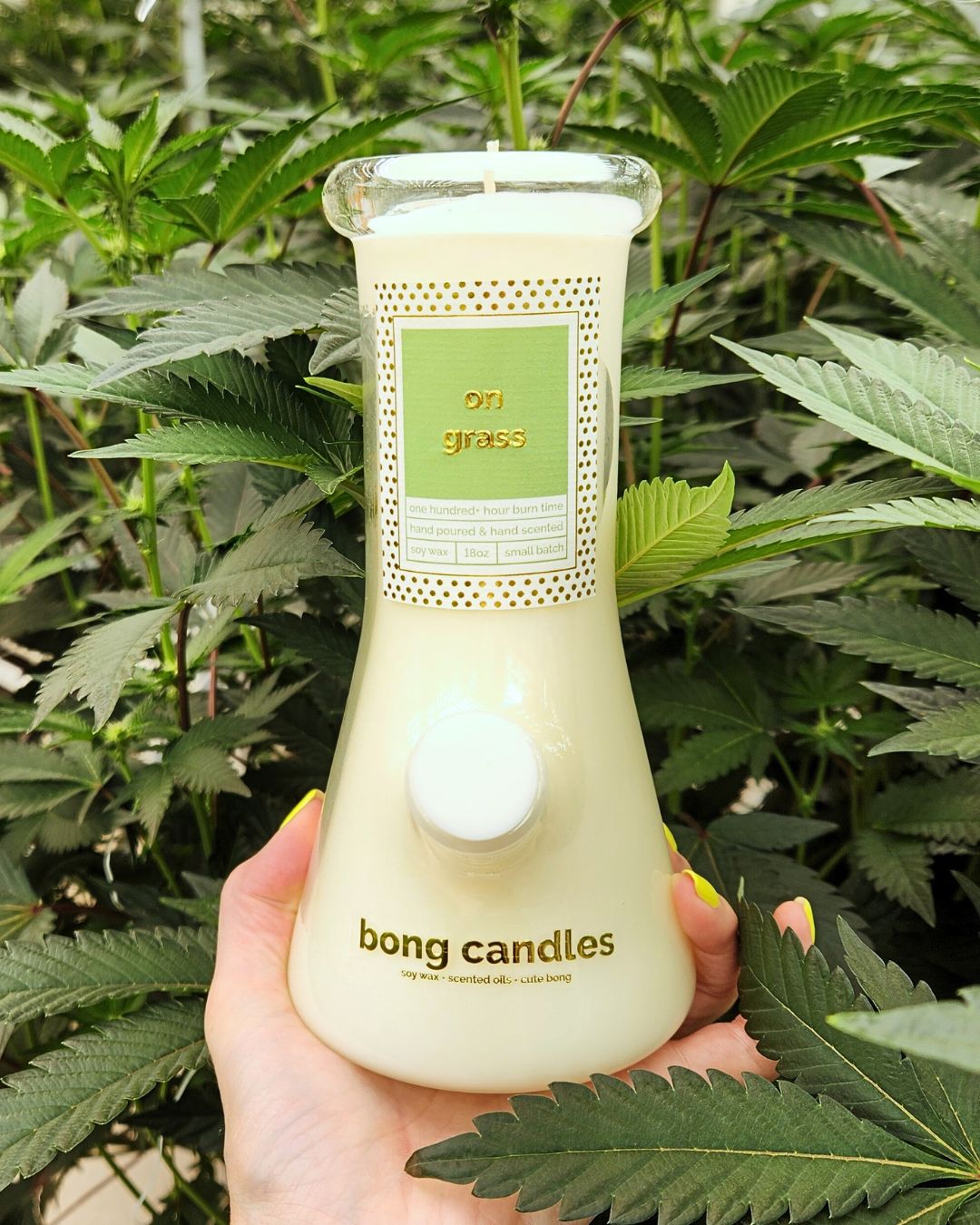 on grass candle, grass scented candle, bong candle, golf gifts, golf lovers, golf candle, golf gift, dad gift, fathers day gift, gifts for him, golf lovers